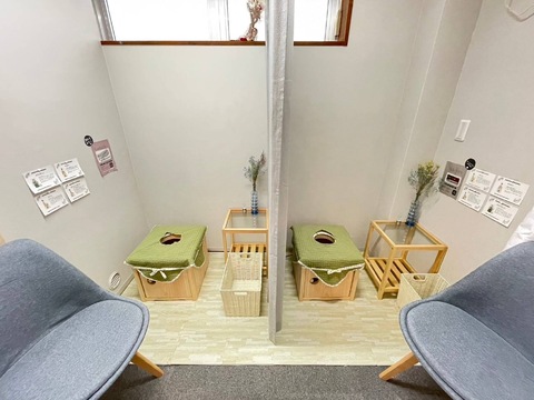 【高知駅】◆未経験歓迎・スクール完備・歩合最大60％還元◆未経験者でも安心の研修制度が魅力！一流の技術を習得できます。正社員と業務委託を選択でき、あなたのライフスタイルに合わせた働き方が可能な「eye salon fix lash＋高知駅前店（アイサロンフィックスラッシュプラスコウチエキマエテン）」からアイリスト（アイデザイナー・まつ毛エクステ）の求人★☆