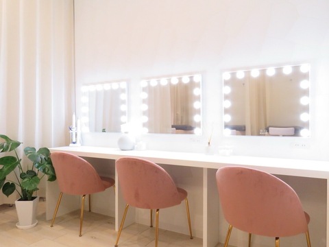 【松橋】≪自由出勤・髪型ネイル自由・月給53万円の支給実績あり・選べる働き方・社会保険完備・アイブロウメニューあり・集客に自信あり≫業務委託大歓迎！！幅広いメニューと丁寧なカウンセリングが多くの女性に愛されるサロン「eyebrow&eyelash LINC.（アイブロウアンドアイラッシュリンク）」からアイリスト（まつげエクステ・まつげパーマ・アイブロウ）の求人☆☆