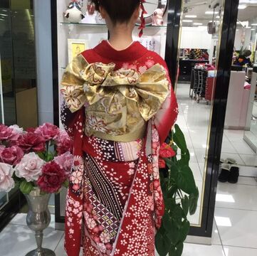 【中間市】≪平均退勤時間18:00・社会保険完備≫月に1回日曜日のお休みアリ！！仕事・プライベートのメリハリを大切にしています！！着付けも学べる地域密着型ヘアサロン「サロンド EIKO（サロンドエイコ）」からアシスタント（美容師）の求人☆★☆