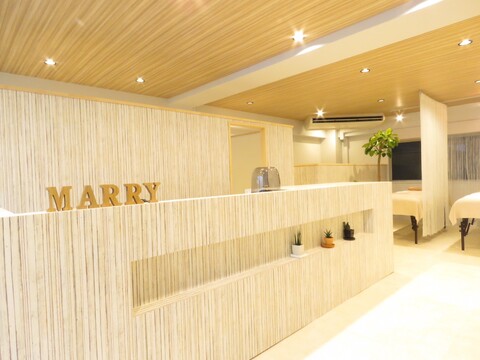 【池袋】≪髪色自由・ネイルOK≫≪月2回まで土日休みOK≫≪産休育休実績あり≫女性の働きやすい待遇を多数用意！！頑張った分はしっかり還元される環境です！「marry 池袋店（マリーイケブクロテン）」からアイリスト（まつげエクステ・まつげパーマ・アイブロウ）の求人☆☆