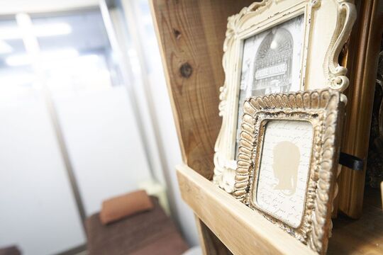 【二俣川】トレンドを押さえたメニュー展開が人気！融通の利きやすいサロンなので、ママさんアイリストも多数活躍していますよ！技術指導も営業時間内にできるのもオススメのポイント「Sugar 二俣川店（シュガーフタマタガワテン）」からアイリスト（アイデザイナー・まつげエクステ）の求人☆☆