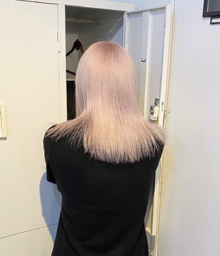 【なんば】≪月給23万円スタート≫≪月8日休み≫≪月1回土日休み希望OK≫駅近の好立地！！スタッフ思いのオーナーさんと明るいスタッフ達が魅力！笑顔が絶えないアットホームサロン「habitt(ハビット)」からアシスタント（美容師）の求人☆★