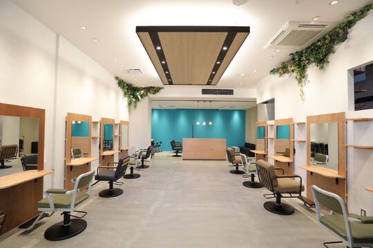 【蒲生四丁目】≪月8,9日休み≫≪社会保険完備≫着付けやアイラッシュも興味があれば学べる！スタッフ同士助け合いを大切にしているサロン！「THREELAND（スリーランド）」からスタイリスト（美容師）の求人☆★☆