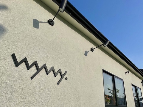 【甲子園】≪土日休みの取得可能≫≪完全週休2日≫≪残業なし≫30代以上の落ち着いた年齢層中心！単価1万円の髪質改善特化サロン「wywy.（ワイワイ）」からスタイリスト（美容師）の求人☆★