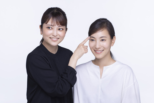 【日比谷】≪充実の研修制度・新卒歓迎≫≪社会保険完備・ボーナス年2回・待遇面も充実！≫長年のノウハウを活かした充実の研修制度を用意しています！大手ピアスグループが運営する″BIEWS（ビューズ）″よりアイブロウリストの求人です☆☆