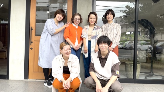 【明石駅】≪フレックス制で自由に勤務可能≫≪最低保障給あり≫≪土日祝休みもOK≫≪社会保険完備≫≪正社員、パート、業務委託で選べる働き方≫プライベートも充実！長く働きやすい環境です！Jr.スタイリスト、ブランクのある方も大歓迎！「now as.（ナウアズ）」からスタイリスト（美容師）の求人★☆