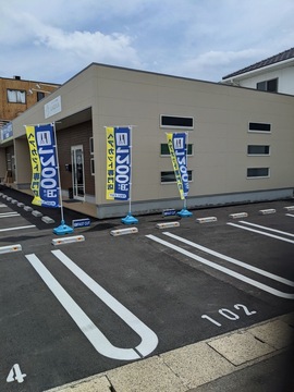 【西尾駅】≪19時で営業終了≫≪社会保険完備≫オーナー在籍サロンの為、カット専門店が初めての方やブランクがある方でも安心！シンプルな業務内容で身体の負担も少ない！「FASTCUT 西尾店（ファストカットニシオテン）」からスタイリスト（美容師）の求人☆★