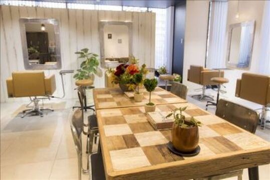 【都島】≪月8,9日休み≫≪社会保険完備≫≪19時台に退勤可能≫美髪がウリのオススメサロン！落ち着いた雰囲気の地域密着型です！「Vivo corte（ビボコルチ）」からスタイリスト（美容師）求人☆★