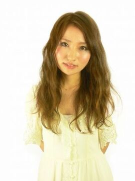 【伏見稲荷】≪社会保険完備≫≪月8,9日休み≫自主性を尊重したレッスンが可能！スタッフ同士の仲も良いので働きやすさ◎プライベートも大切にしながら働いていく事ができますよ！「CieL hair make up（シエルヘアメイクアップ）」からアシスタント(美容師)の求人★☆