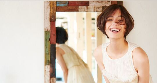 【春日】福岡を中心に8店舗展開する最先端サロン★BEAUTY×LIFESTYLEをコンセプトにしたオトナ女性のためのトータルビューティーサロン”SARA（サラ）”からスタイリスト（美容師）の求人★☆