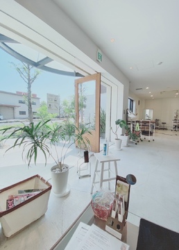 【瀬田】≪月8,9日休み≫≪社会保険完備≫≪営業時間内レッスンも可能≫まつ毛パーマ、着付けもできる！最短1年半でデビュー！営業時間内レッスンOK！早ければ17時30分に退勤可能！「Ami（アミ）」からアシスタント（美容師）の求人☆★