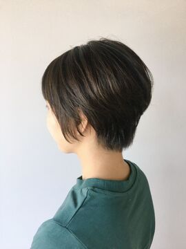 【綾瀬】≪最短1年半でデビュー可能！≫≪営業中レッスンも可能！≫≪社会保険完備≫デビューまでしっかりと支えてもらえて、高い技術力を身に付けられる環境です！福利厚生面も充実！安心できる環境で、バリバリ頑張りたい方にオススメ！「ADDICT（アディクト）」からアシスタント（美容師）の求人☆★