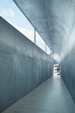 【桑町】≪完全週休二日制≫≪社会保険完備≫≪営業内レッスンのみ≫≪最短2年でスタイリストデビュー≫「生涯のお付き合い」をテーマにお客様とスタッフと共に成長していくサロンを目指しています「Heathpool（ヒースプール）」からアシスタント（美容師）の求人★☆