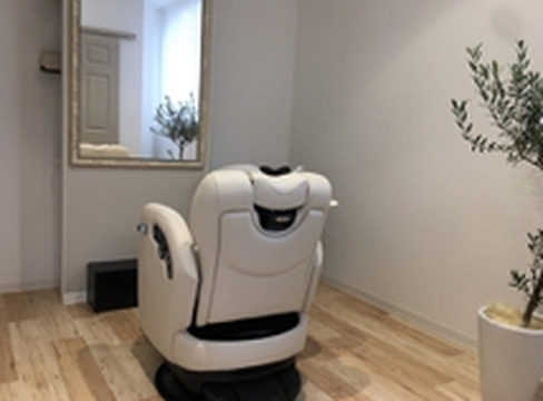 【箱崎駅】≪平均退勤19:00・営業中のレッスンOK・半個室サロン≫お子様連れのお客様もご来店！ヘアケアに力を入れ癒しの空間をご提供するヘアサロン「BIOLUS（ビオラス）」からアシスタント（美容師）の求人☆★