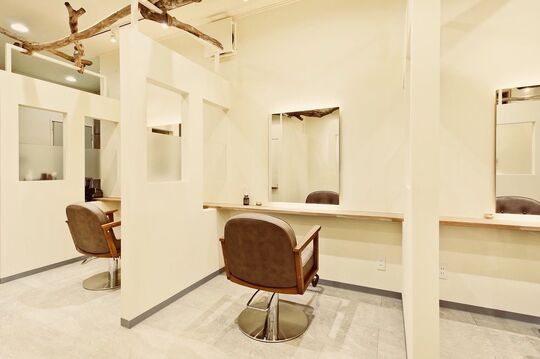 【戸田公園】≪産休育休あり≫≪住宅手当あり≫≪土日祝休みOK≫≪20時までに退勤可能≫メリハリをつけて働くことができる環境！安心して、長く勤務できるサロンです！「endoa（エンドア）」からスタイリスト（美容師）の求人☆★☆