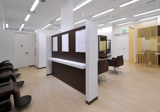 【流山おおたかの森】＜完全週休2日制＞＜社会保険完備＞＜入客チャンス◎＞抜群の待遇があり長く働けるTAYAグループ☆集客にもかなり力を入れているので月給30万円以上の高収入を稼ぐことも出来ます！TAYA 流山おおたかの森S・C店（タヤ ナガレヤマオオタカノモリエスシーテン）からスタイリスト（美容師）の求人☆★