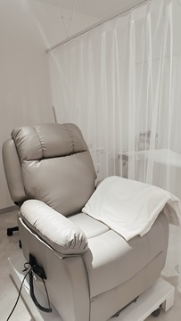 【大橋駅】≪月8日休み・社会保険完備・土日祝の営業時間は19時まで・実働8時間・指名料は全額還元・制服勤務、私服勤務の選択OK・業務委託や店長候補も大歓迎・東京に系列店舗あり≫頑張った分しっかり稼げます！福利厚生が充実しどんどん入客出来る環境が整っているトータルビューティーサロン「CERINA（セリーナ）」からアイリスト（まつげエクステ・まつげパーマ・アイブロウ）の求人☆☆