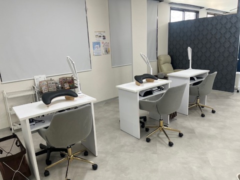 【河内山本】エステ＆アイラッシュメニューもあるトータルビューティーサロン！≪土日休み月2回までOK≫≪18時までに退勤OK≫頑張った分歩合で還元！アットホームな環境が魅力な「パレス」からネイリスト（ネイル）の求人☆☆