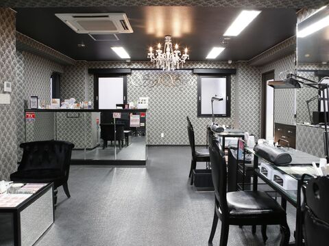 【高槻】社会保険完備・月8日休み・実働8時間！長く働ける高待遇が人気！ネイルが大好き!!もっと技術を向上させたい!!そんな方に朗報。”SyiSyu 高槻店（シシュタカツキテン）”からネイリスト（ネイル）の求人♪