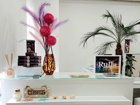 【四ツ橋】≪研修中も給料発生≫≪土日祝休みの取得可能≫≪髪色ネイル自由≫半日出勤なども柔軟に相談可能！エクステメニューが大人気のトータルビューティーサロン「Beauty Salon Rulla（ビューティーサロンルーラ）」からアイリスト（アイデザイナー・まつげエクステ）の求人☆☆