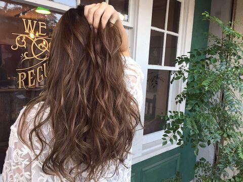 【福間】◆GW休暇あり◆郊外でも若いお客様の支持が高く、ハイトーン系のカラーも楽しめます♪オシャレでアットホームなヘアサロン「ELGIN HAIRDRESSER SHOP（エルジンヘアドレッサーショップ）」からアシスタント（美容師）の求人☆★☆