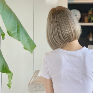 【甲府駅】≪営業時間中レッスンOK≫≪髪質改善がウリ≫≪土日休みOK≫次世代髪質改善と安定したカット技術が人気！整った制度や待遇の中、自分に合ったペースで働くことができます。落ち着いた店内の少数精鋭サロンで活躍したい方大歓迎です！「Orb（オーブ）」からアシスタント（美容師）の求人☆★