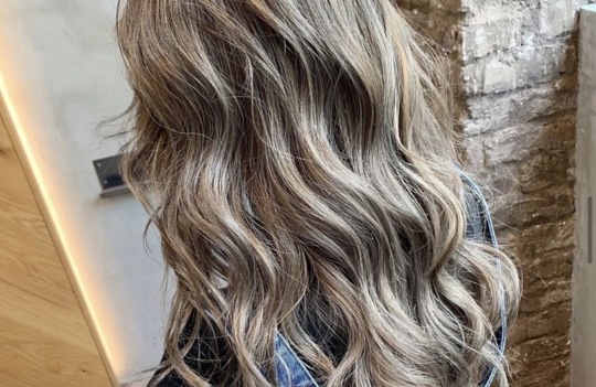 【豊田】≪高単価サロン≫≪20時までに退勤可能≫抜群の集客力を誇る人気サロン！「GR（ジーアール）」からスタイリスト（美容師）の求人☆★