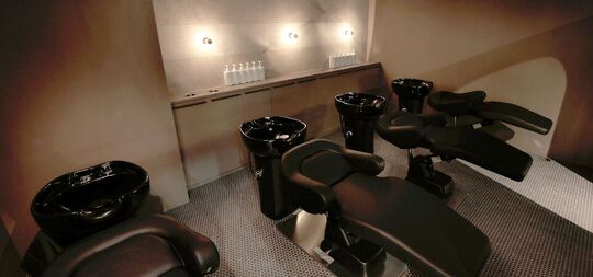 【山田】≪社会保険完備＆完全週休二日制≫2年での早期デビューが可能！スタッフさんの定着率は抜群！美容が大好きな人が集まったサロンです。「twig by YARD.（ツイッグ バイ ヤード）」からアシスタント（美容師）の求人★☆