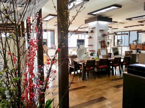 【春日原】未経験・通信生・新卒生OK◆アットホームでお客様の親身になって接客します♪トータルビューティーヘアサロン「ease hair 春日原店（イーズヘアーカスガバルテン）」からアシスタント（美容師）の求人☆★☆