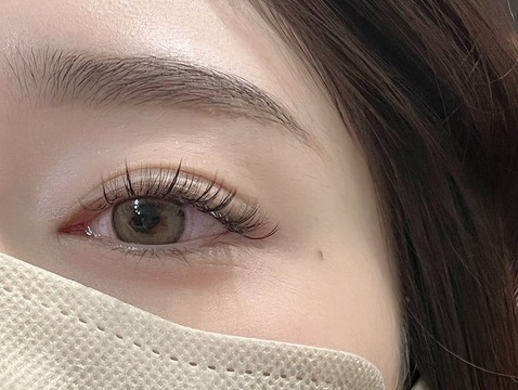 【大橋】≪月給18～25万円スタート・パート雇用の方は短時間勤務やWワークOK≫今までの経験を活かしてみませんか？勤務時間に制限がある方でも活躍できます！お客様との距離も近くあたたかい雰囲気！アットホームなアイラッシュサロン「fufula 大橋店（フフラ オオハシテン）」からアイリスト（まつげエクステ・まつげパーマ）の求人☆☆