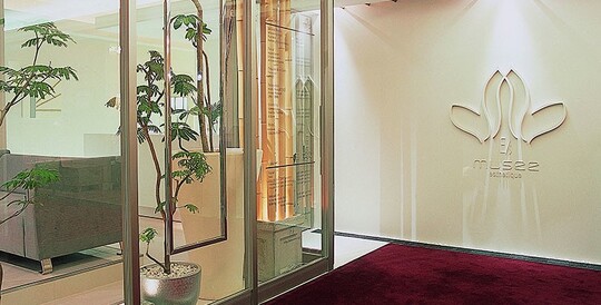 【三宮駅】≪未経験OK≫≪経験者前職給与保証≫≪頭皮ケア・育毛ケア専門スタッフも募集≫≪完全週休2日制≫≪有給取得100％≫≪社会保険完備≫≪産休育休取得実績あり≫マザーズ手当やスキンケア支給制度の嬉しい制度がたくさん！全国展開している人気エステサロン！「クリニカルエステ イーズ 三宮店（クリニカルエステイーズサンノミヤテン）」からエステティシャンの求人☆☆