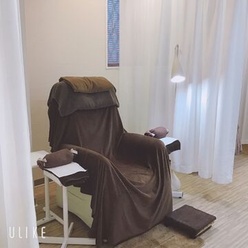 【浅草】≪週1日、1日5時間から相談可能≫≪16時までに退勤可能≫≪シングル120本オフ無し90分≫施術枠ゆったりめで働きたい方必見！！スタッフさんの働きやすい環境を整えており、プライベートも充実できるサロン「ROSSO（ロッソ）」からアイリスト（まつげエクステ・まつげパーマ・アイブロウ）の求人☆☆