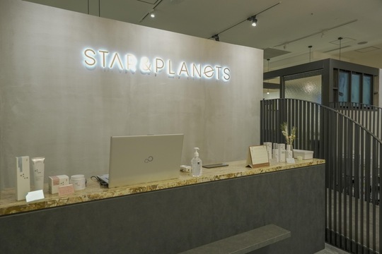 【天王寺】≪月8日休み≫≪社会保険完備≫全席個室&フラットシャンプー&最新設備の上質なトータルビューティーサロン！「STAR&PLANETS あべのHoop店（スターアンドプラネッツアベノフープテン）」からスタイリスト（美容師）の求人☆★