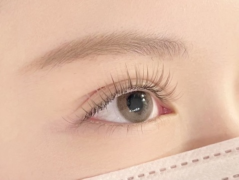 【烏丸】完全個室サロン≪社会保険完備≫≪月1日曜休みOK≫≪実働8時間+休憩1時間≫プライベートも充実できる働きやすい環境！とことんこだわりたい大人女性のためのプライベートサロン「salon de beaute Joie（サロンドボーテジョワ）」からアイリスト（まつげエクステ・まつげパーマ・アイブロウ）の求人★☆★