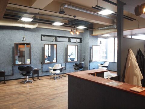 【北巽】≪完全週休二日制≫出勤スタッフ以上予約はとらないので、一人のお客様にしっかり関わって行けますよ！丁寧な接客、施術で人気の髪質改善サロン「Maru hair design 北巽店（マルヘアーデザインキタタツミテン）」からスタイリスト（美容師）の求人☆★