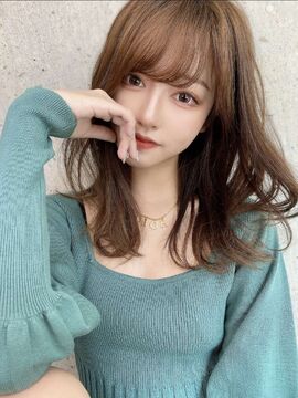 【亀島】◆完全週休2日制・住宅手当あり・デザインカラーがウリ・社会保険完備◆幅広い薬剤のラインナップで上質なサービスを提供！非日常の空間で気持ちよく働いてもらえますよ！「Voasorte ORIENTAL（ヴォアソルヂェオリエンタル）」からスタイリスト（美容師）の求人☆★☆