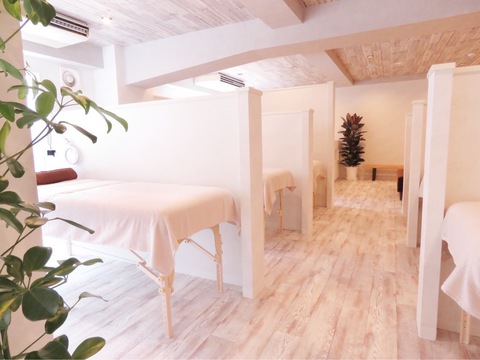 【吉祥寺】≪髪色自由・ネイルOK≫≪月2回まで土日休みOK≫≪産休育休実績あり≫働きやすい環境の大人気サロン！頑張れば頑張った分だけ還元される給与システムがオススメ！「marry 吉祥寺店（マリーキチジョウジテン）」からアイリスト（まつげエクステ・まつげパーマ・アイブロウ）の求人☆☆