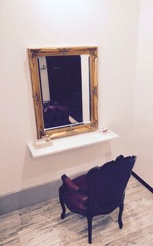 【高宮】≪平均退勤時間19:00・社会保険完備≫関東でお仕事していたオーナーさんから技術を学べ、スタイリストデビューは2年で狙えます！！小規模でお客様としっかり関われるヘアサロン「3.A（スリーエー）」からアシスタント（美容師）の求人☆★