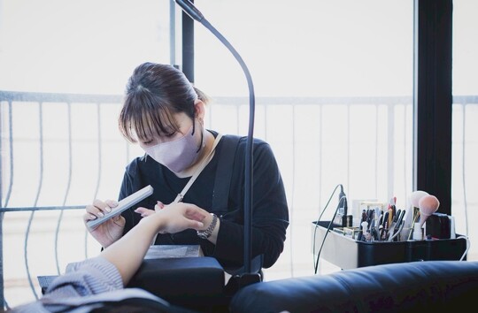 【平野】経験者の方優遇！≪パラジェル認定店≫≪サロンワーク未経験OK≫≪ママさん・ブランクある方歓迎≫≪日祝定休・土曜出勤可能な方歓迎！≫≪16時までの勤務OK・夕方以降出勤可能な方歓迎！≫≪髪色自由・ネイルOK≫プライベートとお仕事の両立が可能なサロン！「nail&eyelash Bellulu（ネイルアンドアイラッシュベルル）」からネイリスト（ネイル）の求人☆☆