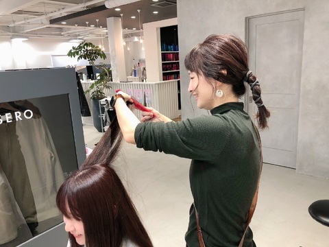 【東姫路】≪社会保険完備≫≪土日休みOK≫≪未経験・通信生・新卒生歓迎≫髪質改善やケアカラーが人気！丁寧なカウンセリングをしているため、お客様ひとりひとりに合った商材をご提案できます！「Hair Salon SERO（ヘアーサロンセロ）」からアシスタント（美容師）の求人☆☆