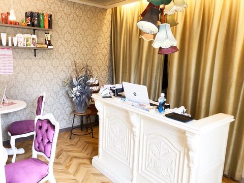 【泉佐野駅】≪社会保険完備≫≪月給25万円〜≫「次世代に夢を与える美容室」を目指してます！プライベートも充実、結婚しても続けられるお店です！スタッフ同士がお互い感謝し合えるサロン「A:ria es uno（アーリアエスウーノ）」からスタイリスト（美容師）の求人☆★☆