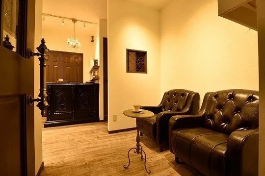 【鎌取】≪時短正社員もOK≫≪マンツーマン入客≫≪土日祝休みOK≫ライフワークバランス重視の方にもおすすめ！スタッフファーストな就業体制を整えている人気サロン！「ref-le（ルフール）」からスタイリスト（美容師）の求人☆★