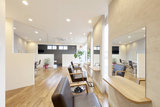 【中山寺】≪正社員、委託、パートから選択可能≫≪最低保障給12000円～15000円≫≪社会保険完備≫≪土日祝休みOK≫お客様一人ひとり丁寧にサロンワークできるサロン！週1日、1日3時間勤務から可能◎扶養内の勤務やお子さんがいるママさんが安心して働ける環境です！「aluu hair design 中山寺店（アルーヘアーデザインナカヤマデラテン）」からスタイリスト（美容師）の求人☆★