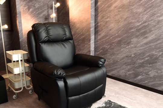 【札幌駅】≪完全週休3日制も選択可能≫≪実働8時間制≫≪土日祝休みOK≫抜群の待遇で働ける人気サロン！フラットな環境でストレスフリーに働くことができます！「2026年1月、札幌駅にOPEN予定のメンズアイブロウサロン」からアイブロウリストの求人☆★