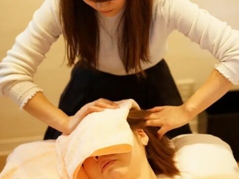 【武庫之荘】≪産休育休実績あり≫≪社会保険完備≫≪月8日休み≫仕事とプライベートとでメリハリをつけて働くことが出来る！ナチュラルテイストのオシャレサロン「PLAISIR（プレジール）」からアイリスト（アイデザイナー・まつげエクステ）の求人★☆