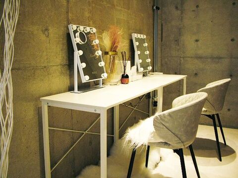 【河原町】≪社会保険完備≫≪完全週休2日≫≪土日祝休みの相談可能≫≪実働8時間≫≪店長候補歓迎≫働きやすい環境が整っていますよ！「unnon（アンノン）」からアイリスト（まつげエクステ・まつげパーマ・アイブロウ）の求人★☆★