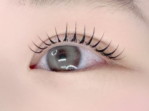 【南町】≪社会保険完備≫≪未経験OK≫≪土日休みも相談OK≫未経験の方も安心の研修体制でしっかり技術を学べます！技術を磨きながら、美容のプロとして長く活躍できるお仕事です「e'te une（エテユヌ）」からアイリスト（まつげエクステ・まつげパーマ・アイブロウ）の求人☆☆