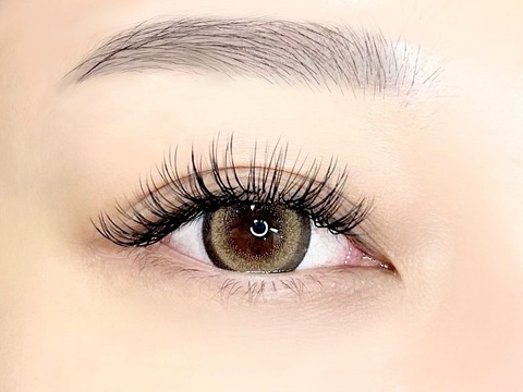 【京橋】≪有給休暇消化率100％≫≪土日は月2回休みOK≫≪社会保険完備≫≪月12日休みも可能≫有給休暇で連休もOK！頑張った分はしっかり歩合で還元！自分のライフスタイルに合わせて働く事の出来る環境ですよ！「peTiT eye beauty 京橋店(プティアイビューティー キョウバシテン)」からアイリスト（まつげエクステ・まつげパーマ・アイブロウ）の求人★☆★