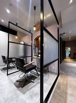 【近鉄八尾駅】≪社会保険完備≫≪完全週休2日制≫成長が早いサロン！営業中にモデルレッスンなど実践さながらで成長できる環境。「Grand meets（グランミーツ）」アシスタント（美容師）の求人☆★