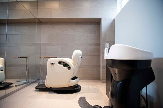 【自由が丘】≪引っ越し費用一部負担あり≫≪客単価10000円以上≫≪有給休暇あり！≫≪社会保険完備≫お客様1人1人としっかり向き合える！「SENSE beauty salon（センス ビューティー サロン））」からスタイリスト（美容師）の求人☆★☆